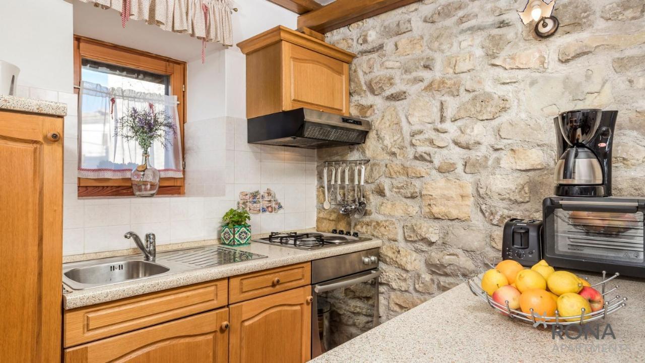 Rona Stone House Apartments Janja Boljun Exterior foto