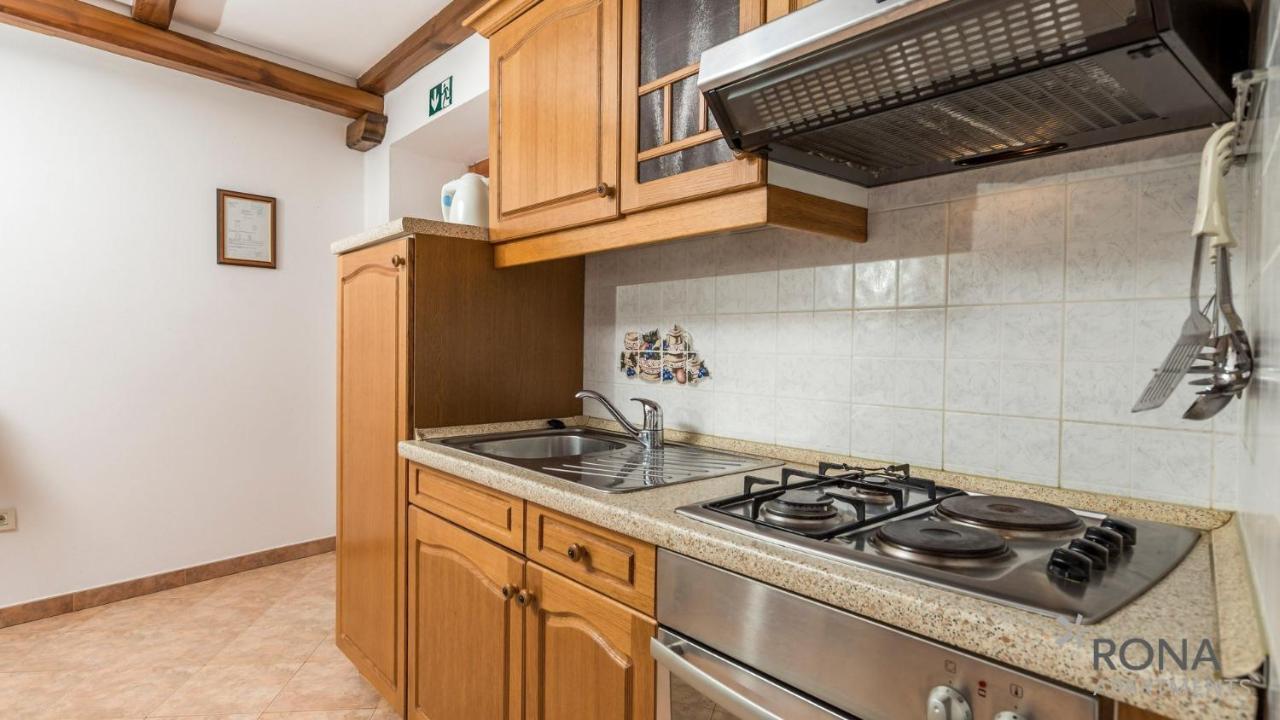 Rona Stone House Apartments Janja Boljun Exterior foto